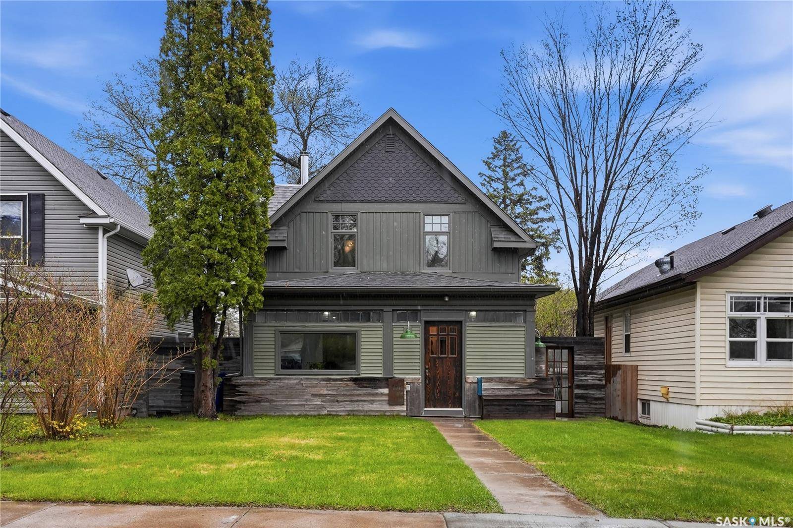 316 E AVENUE N, Saskatoon, SK S7L 1R8