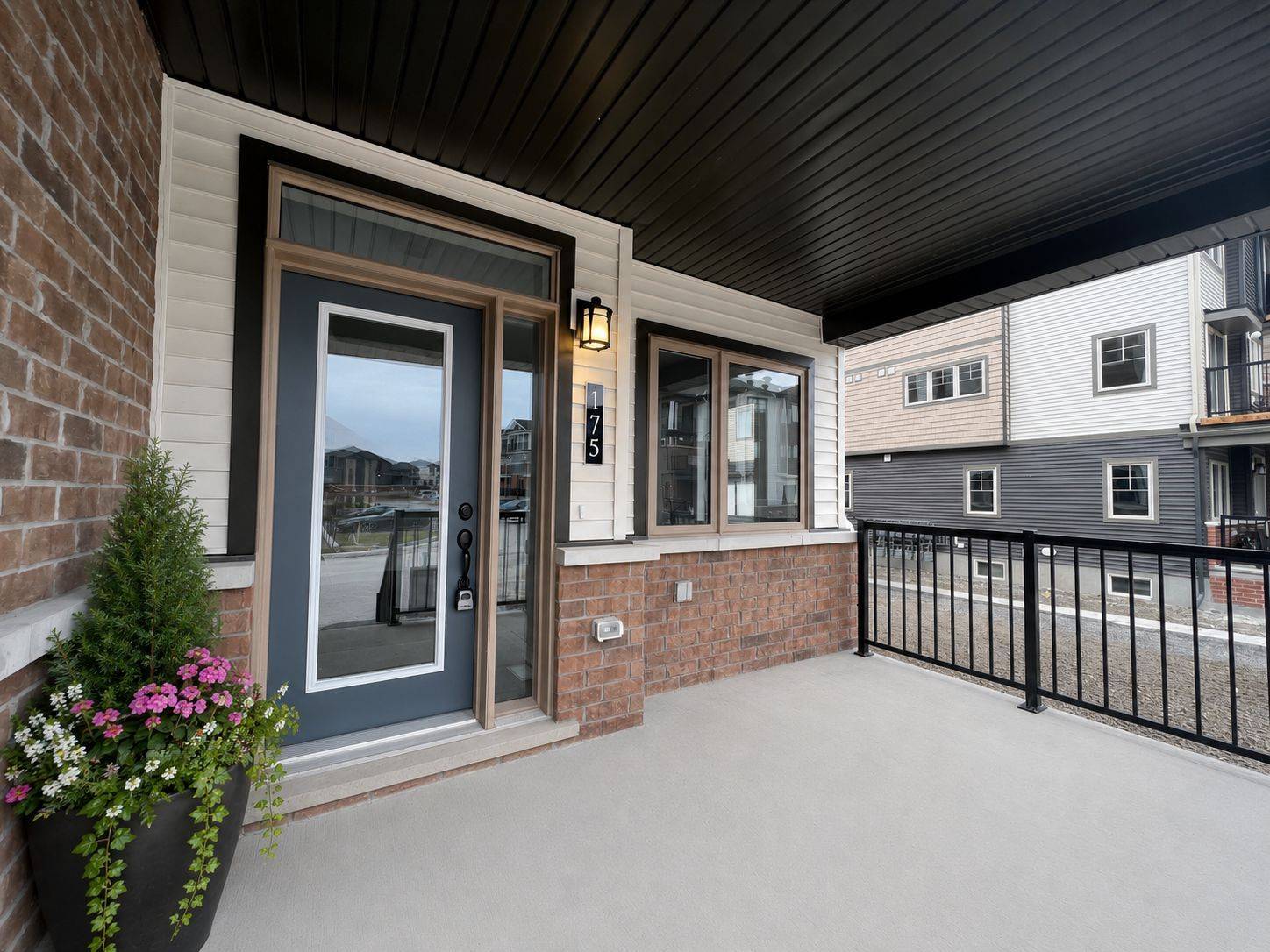 175 Anthracite Private, Barrhaven, ON K2J 7B4