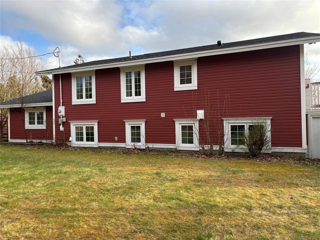 17 Hopewell Garden, Conception Bay South, NL A1X 4B8