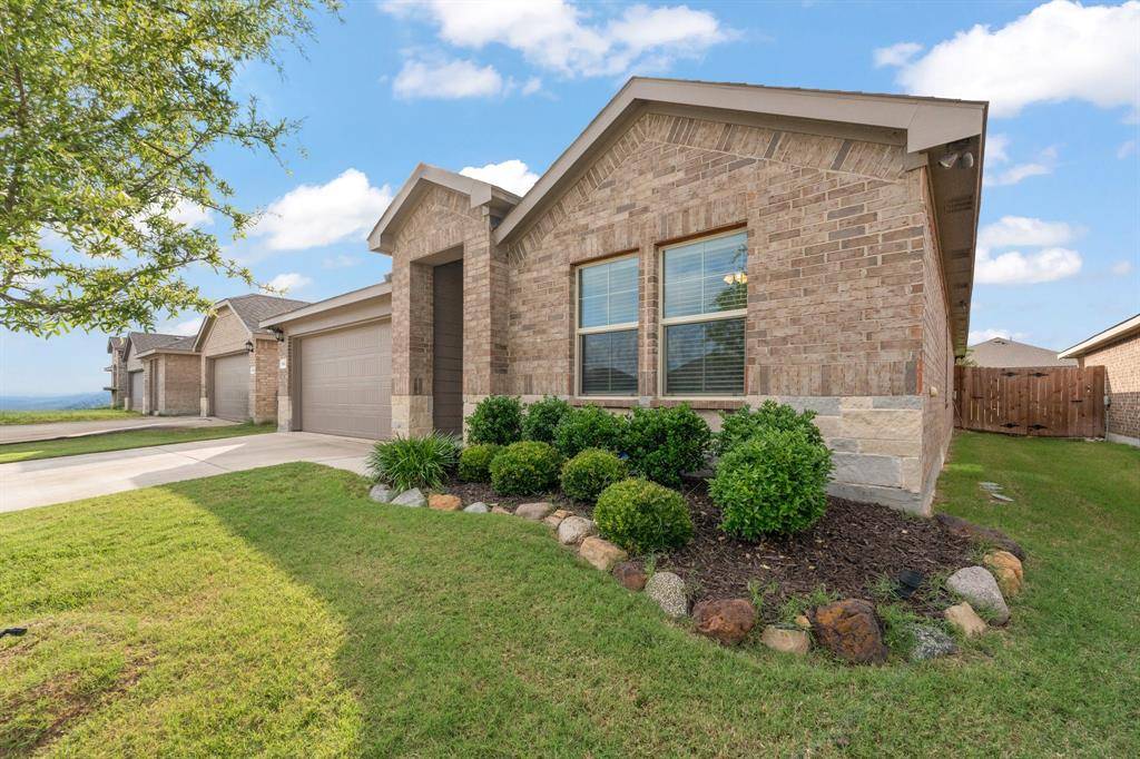 806 Peighton Court, Cleburne, TX 76033