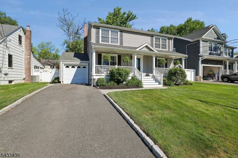 208 Wyoming St, Westfield Town, NJ 07090