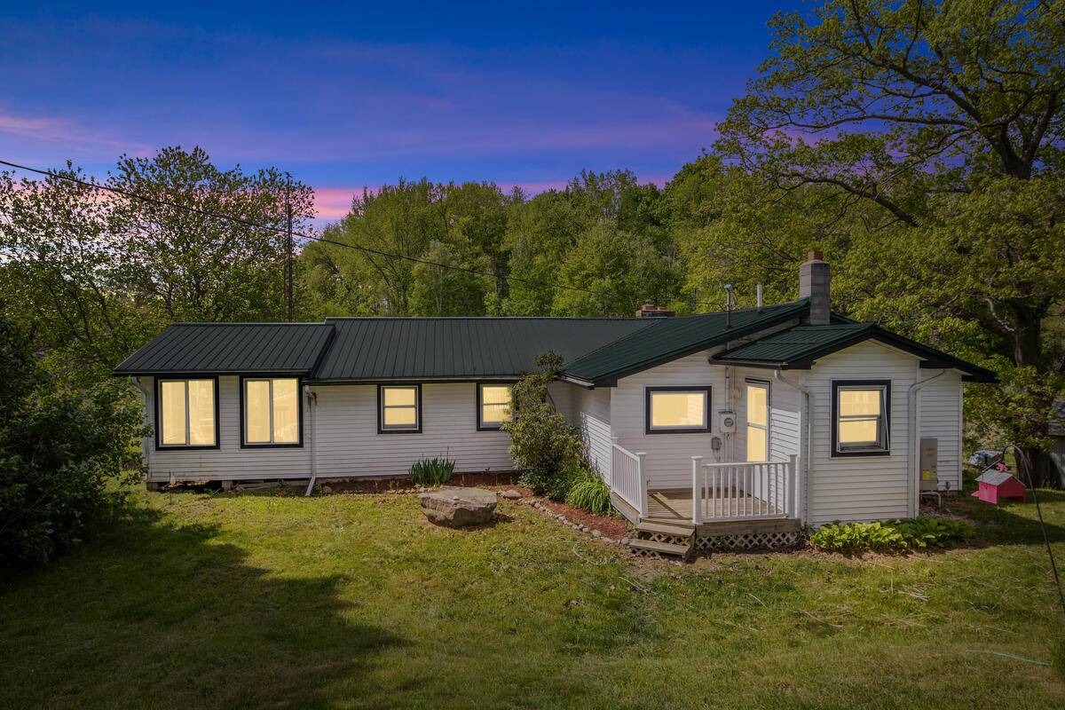1674 W 104th ST, Ashland Twp, MI 49327