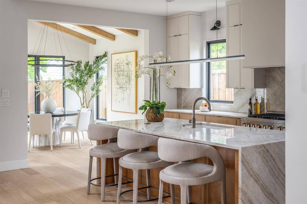 4241 Somerville Avenue, Dallas, TX 75206