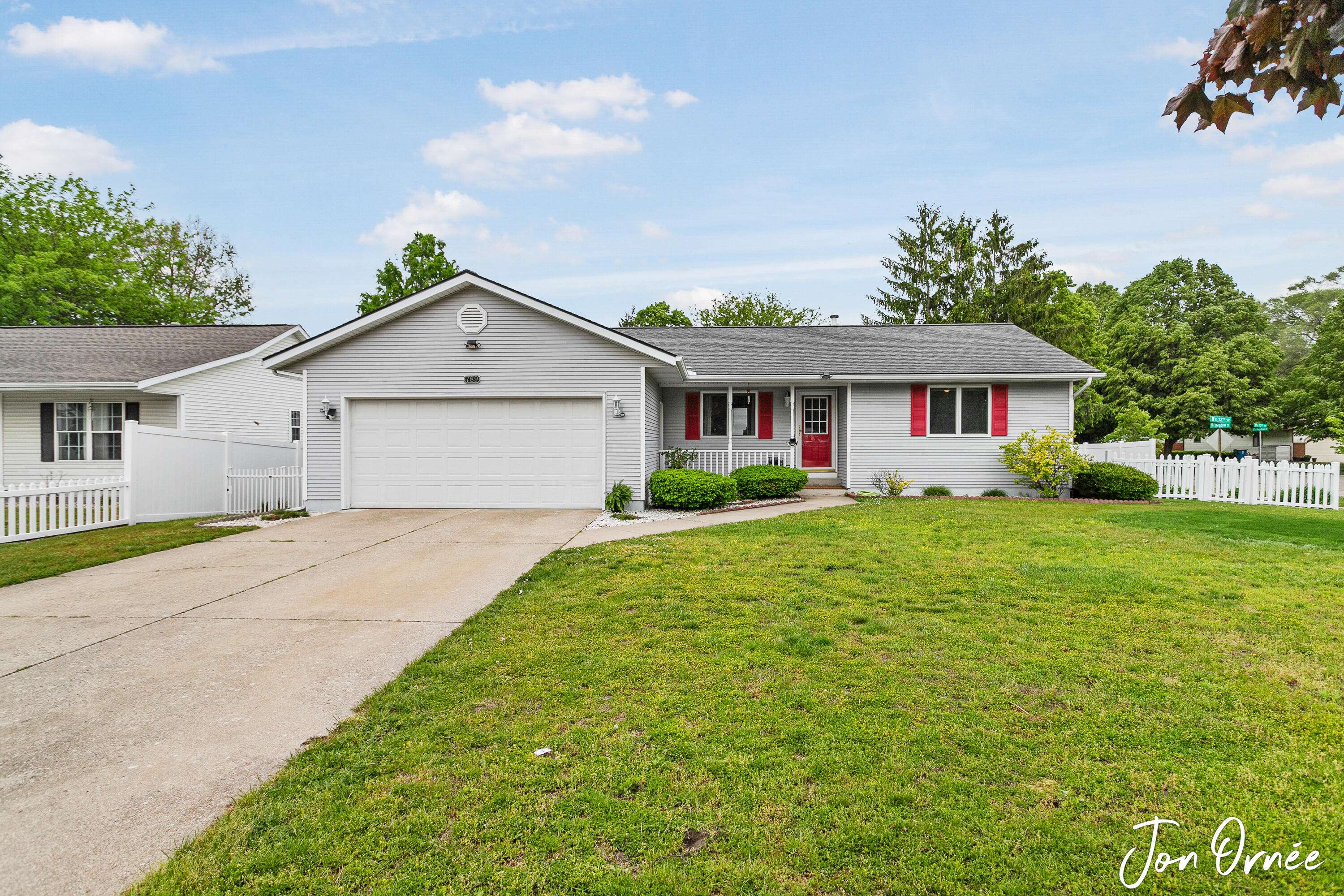 789 S Meadow CT, Holland City, MI 49423