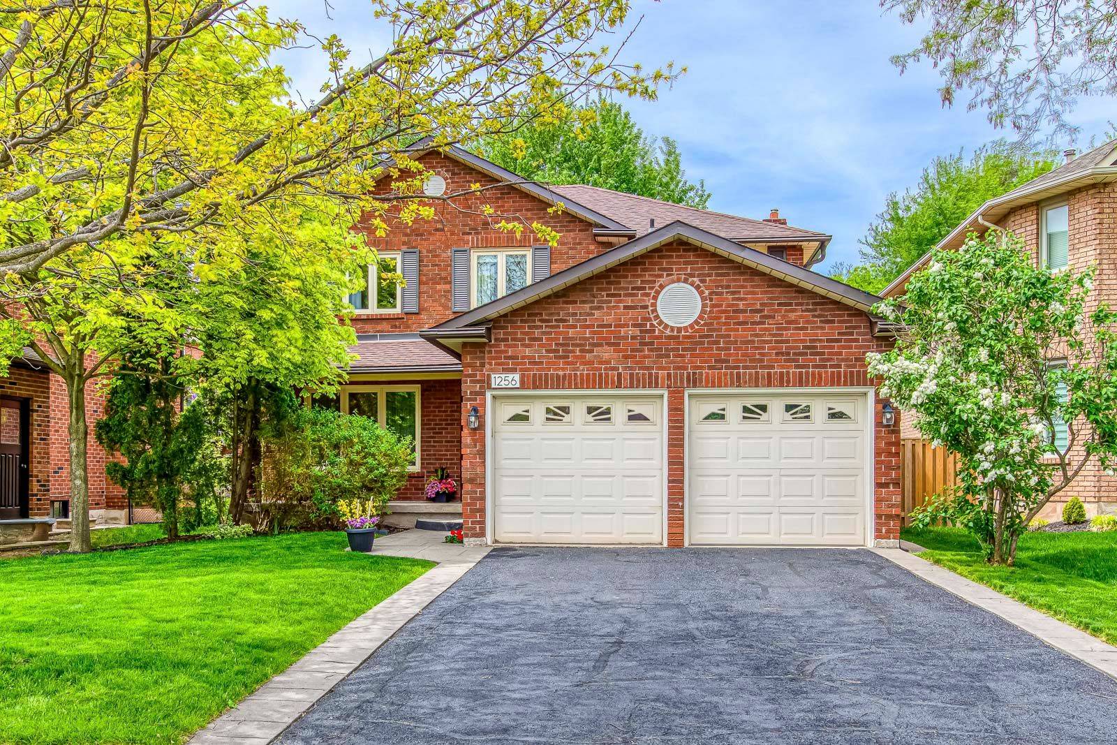 1256 Greenwood CRES, Oakville, ON L6J 6W2
