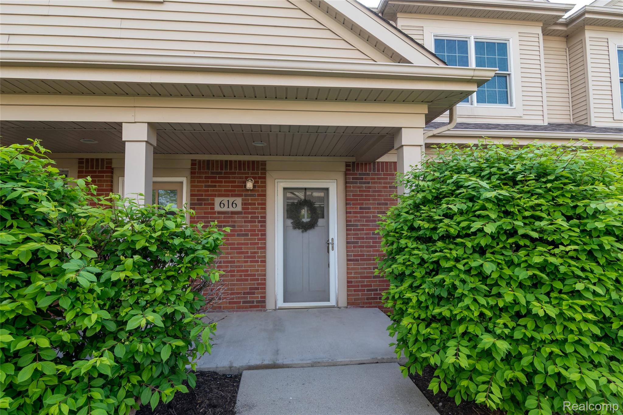 616 Superior BLVD, Wyandotte, MI 48192