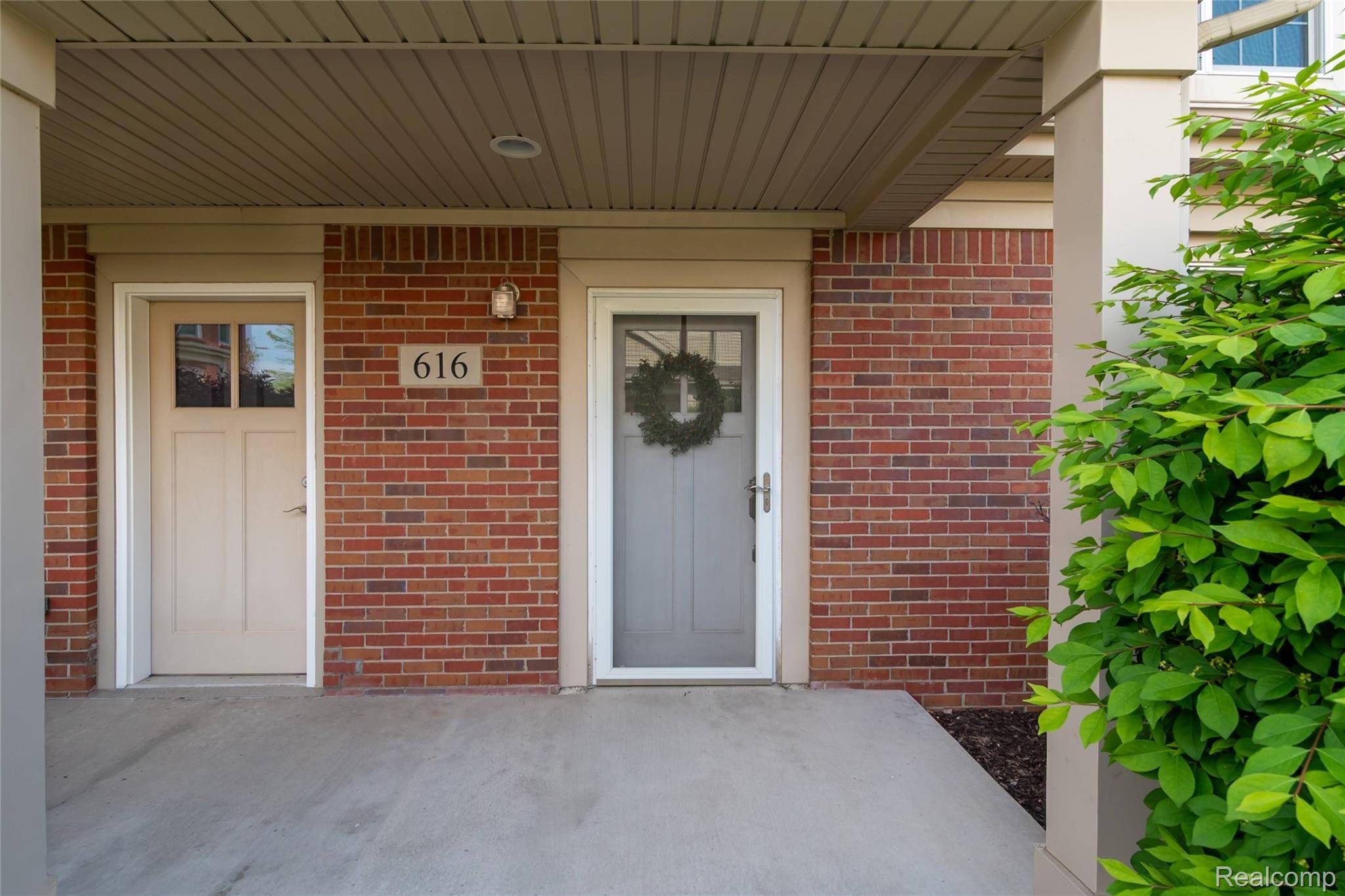 616 Superior BLVD, Wyandotte, MI 48192