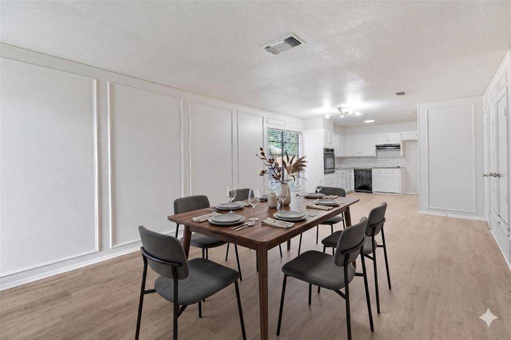 1620 Brown Trail, Hurst, TX 76054