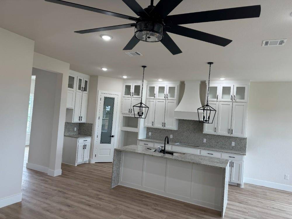 808 N Avenue E, Springtown, TX 76082