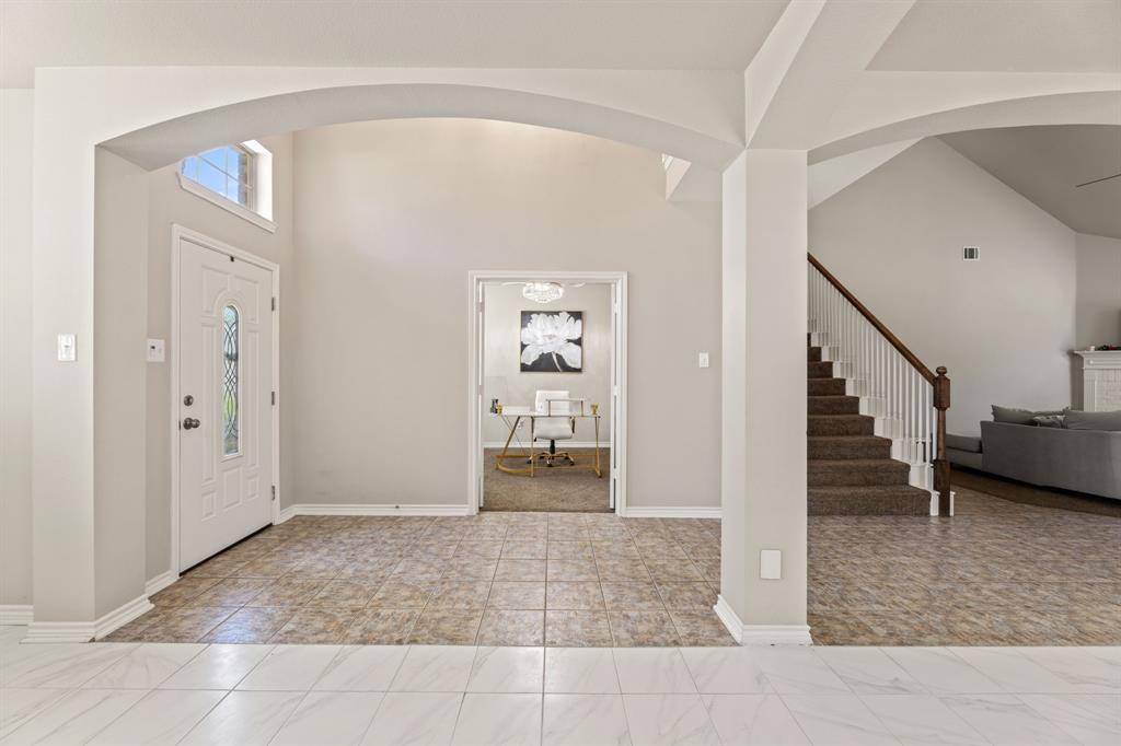 7724 Brook Meadow Lane, Fort Worth, TX 76133