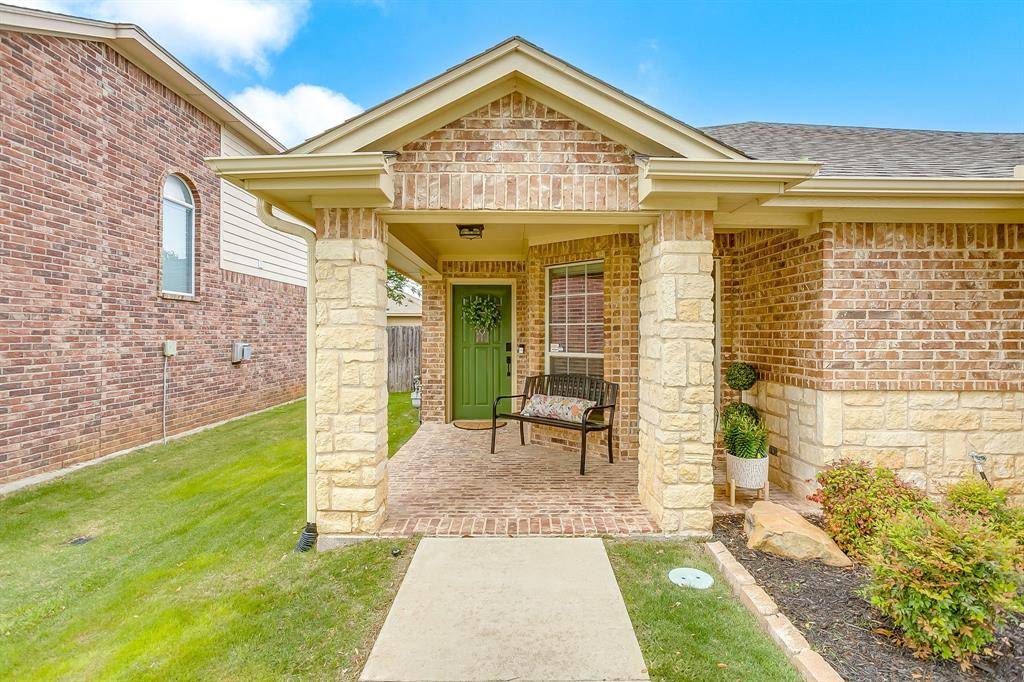 6532 Sierra Madre Drive, Fort Worth, TX 76179
