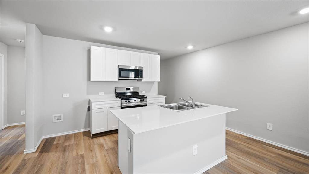 5533 ROLLINS Drive, Denton, TX 76249