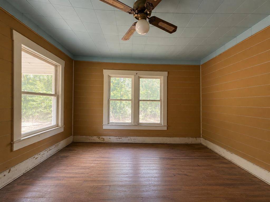 2114 Tierney Road, Fort Worth, TX 76112