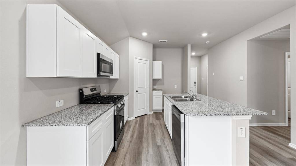 1421 TIN ROOF Road, Denton, TX 76249
