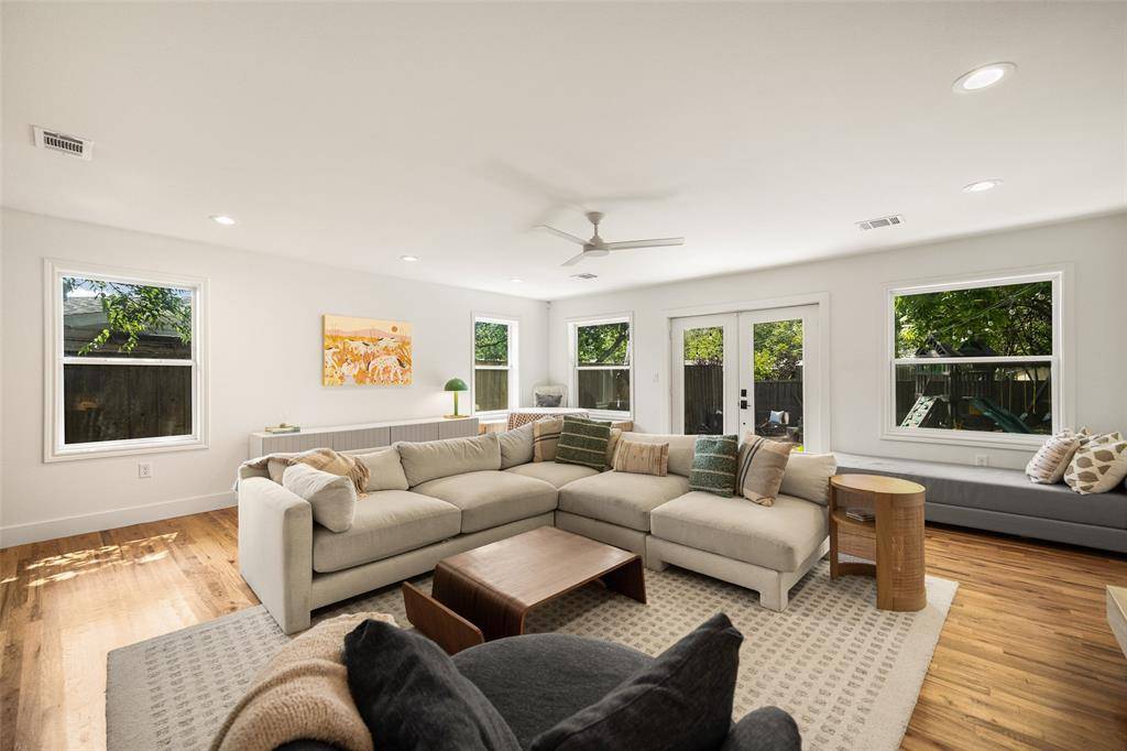 11207 Sinclair Avenue, Dallas, TX 75218