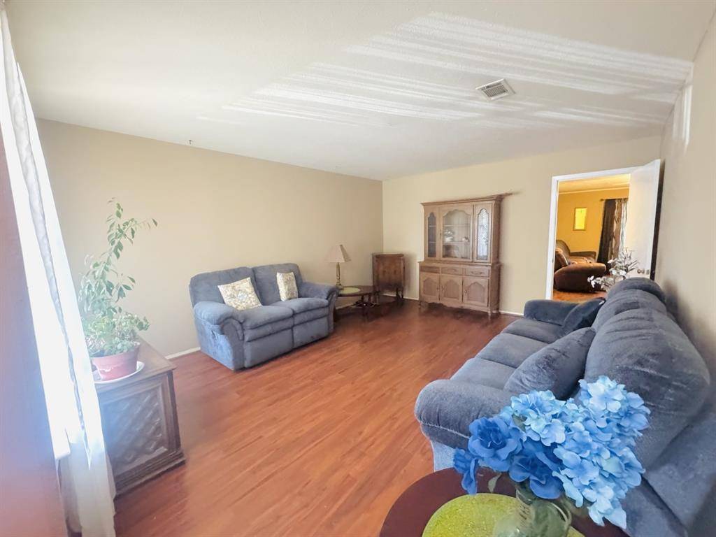1925 Normandy Drive, Irving, TX 75060