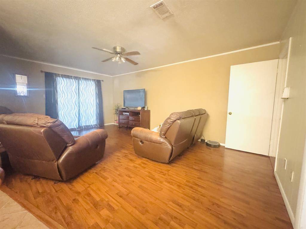 1925 Normandy Drive, Irving, TX 75060