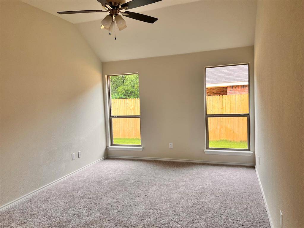 324 Greenhaven Drive, Seagoville, TX 75159