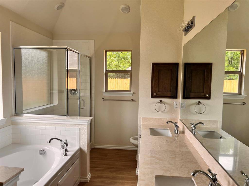 324 Greenhaven Drive, Seagoville, TX 75159