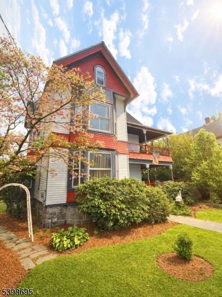 608 3rd St, Belvidere Twp., NJ 07823