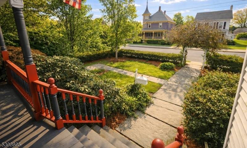 608 3rd St, Belvidere Twp., NJ 07823
