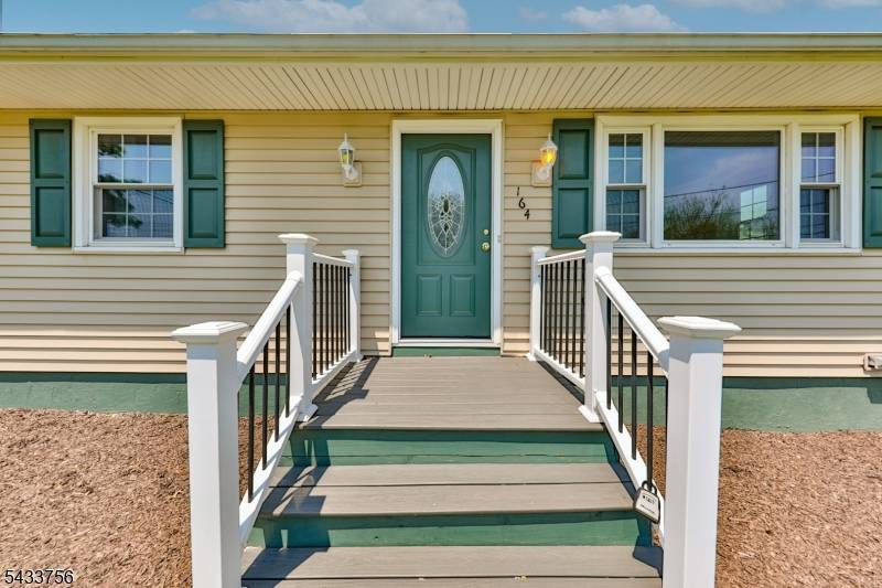 164 Carpentersville Rd, Phillipsburg Town, NJ 08865