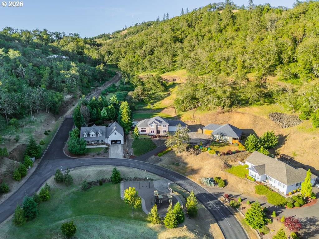 1797 NE ROCKY DR, Roseburg, OR 97470