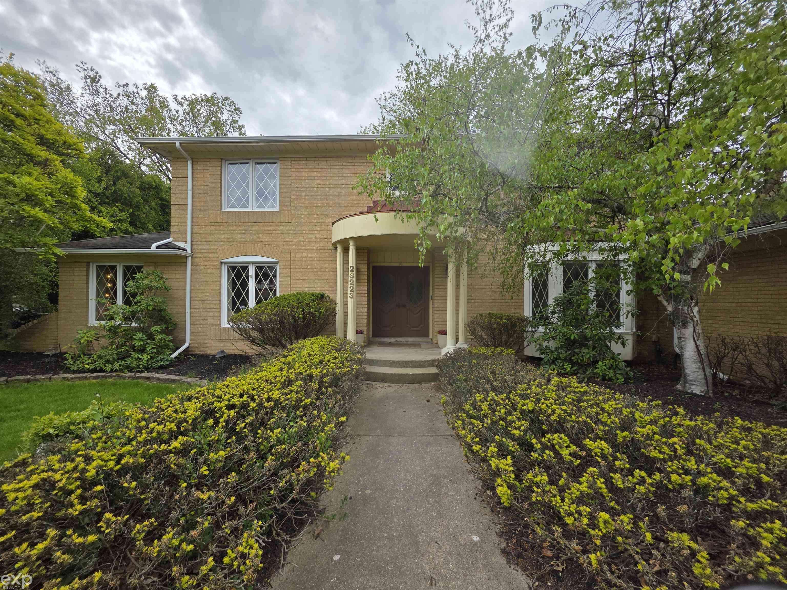 23223 Bellwood DR, Southfield, MI 48034