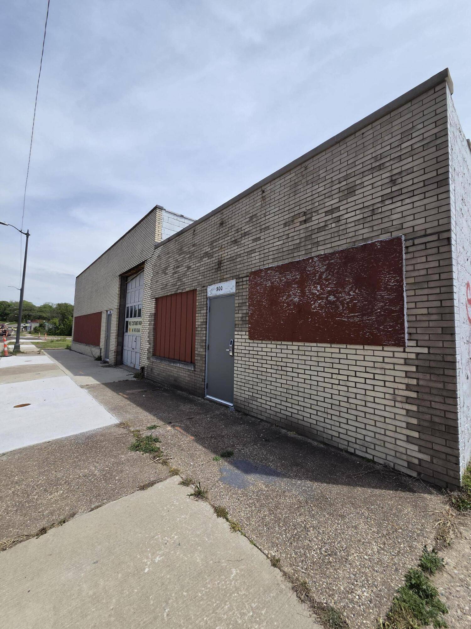 300 Territorial RD, Benton Harbor City, MI 49022