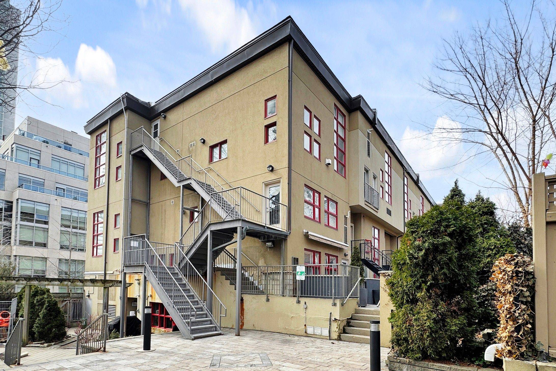 21 Earl ST #314, Toronto C08, ON M4Y 3C8