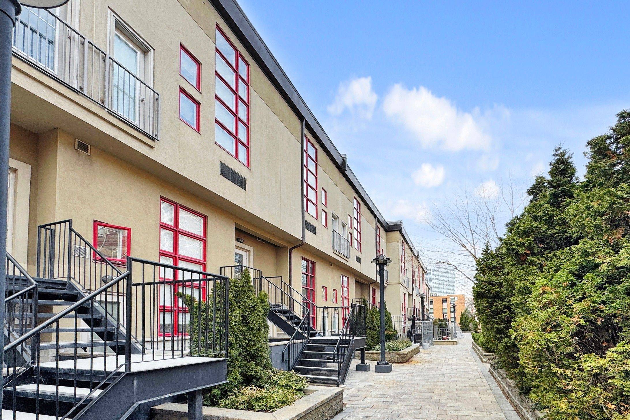 21 Earl ST #314, Toronto C08, ON M4Y 3C8
