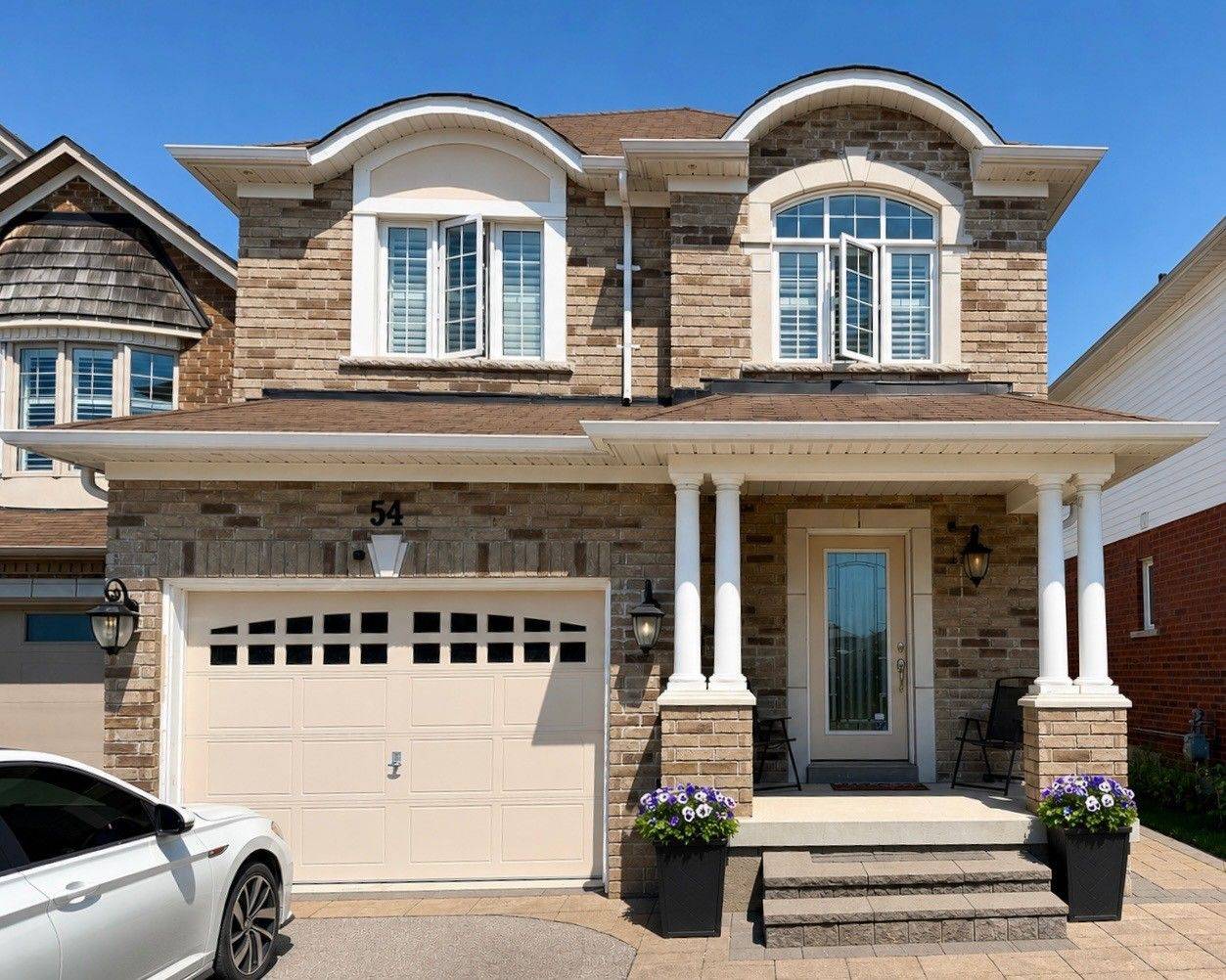 54 Mccourt DR, Ajax, ON L1Z 0P1