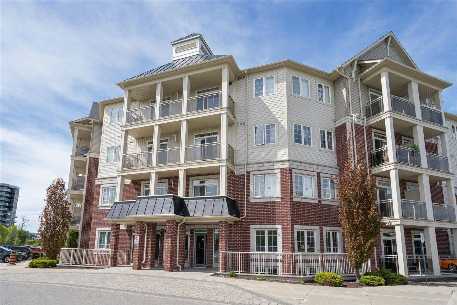 84 Aspen Springs DR #124, Clarington, ON L1C 0V3