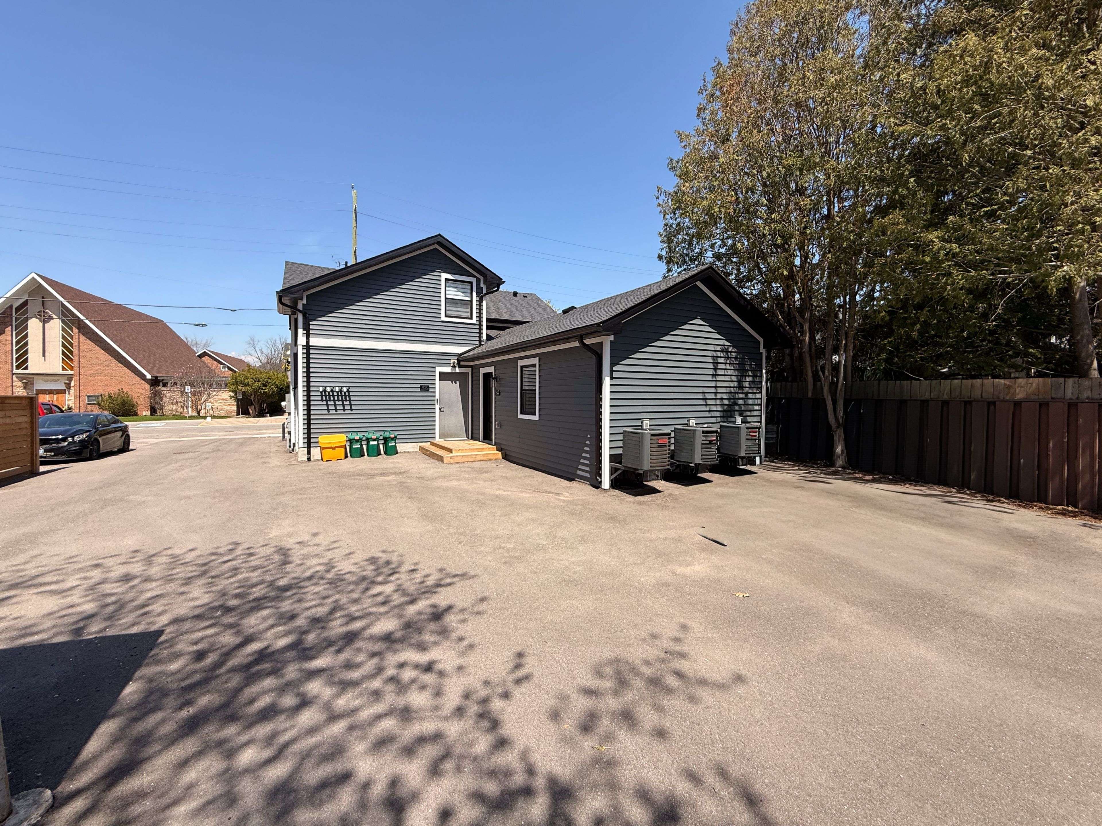 41 Mosley ST, Aurora, ON L4G 1G8