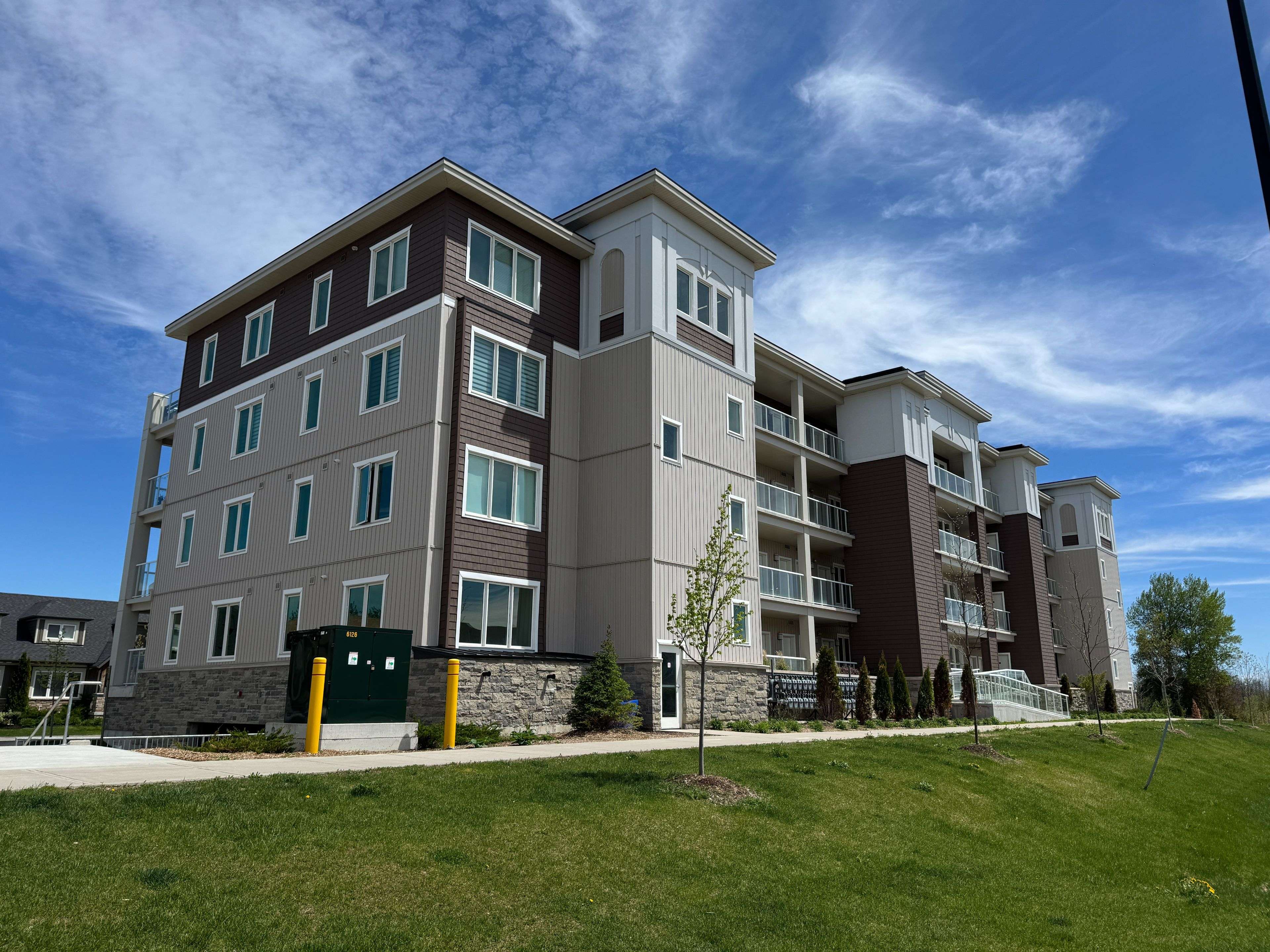 5 Spooner CRES #217, Collingwood, ON L9Y 1T3