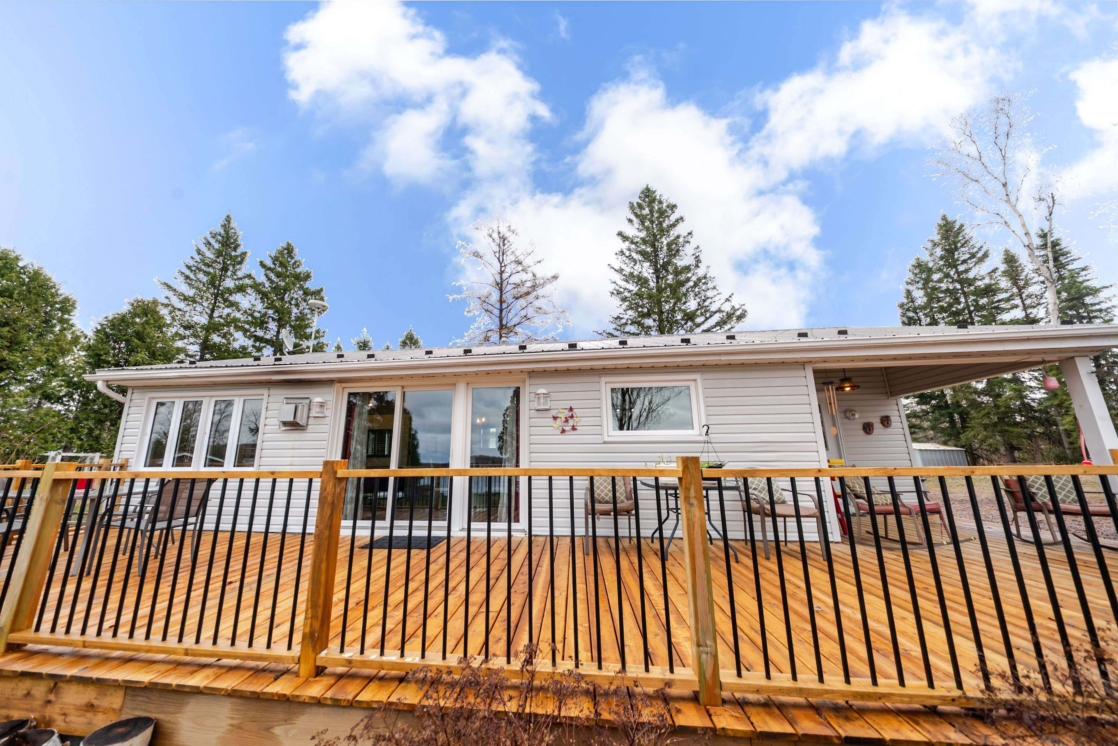 80 Islandview LN, Chisholm, ON P0H 1Z0