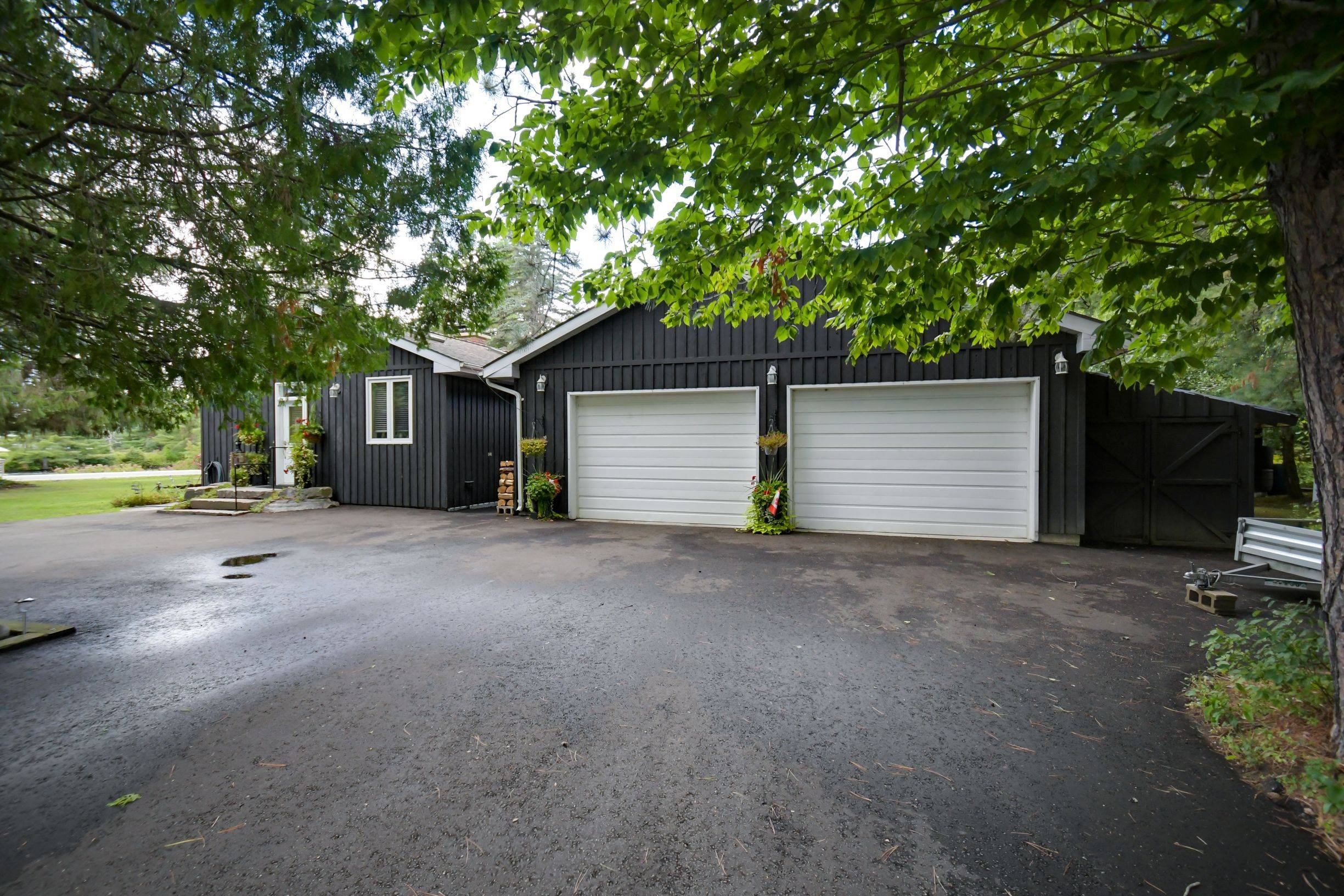 2 Leslie DR W, Bracebridge, ON P1L 1W8