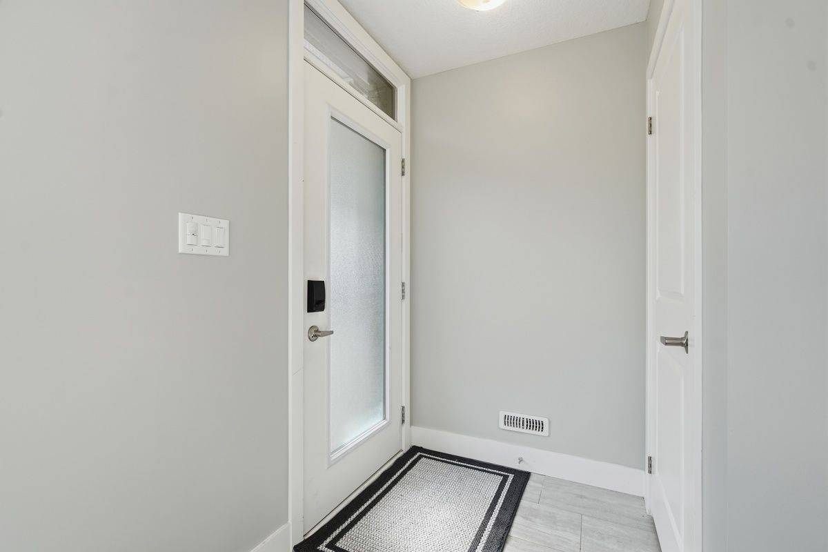 177 Edgevalley RD #21, London East, ON N5V 0C5