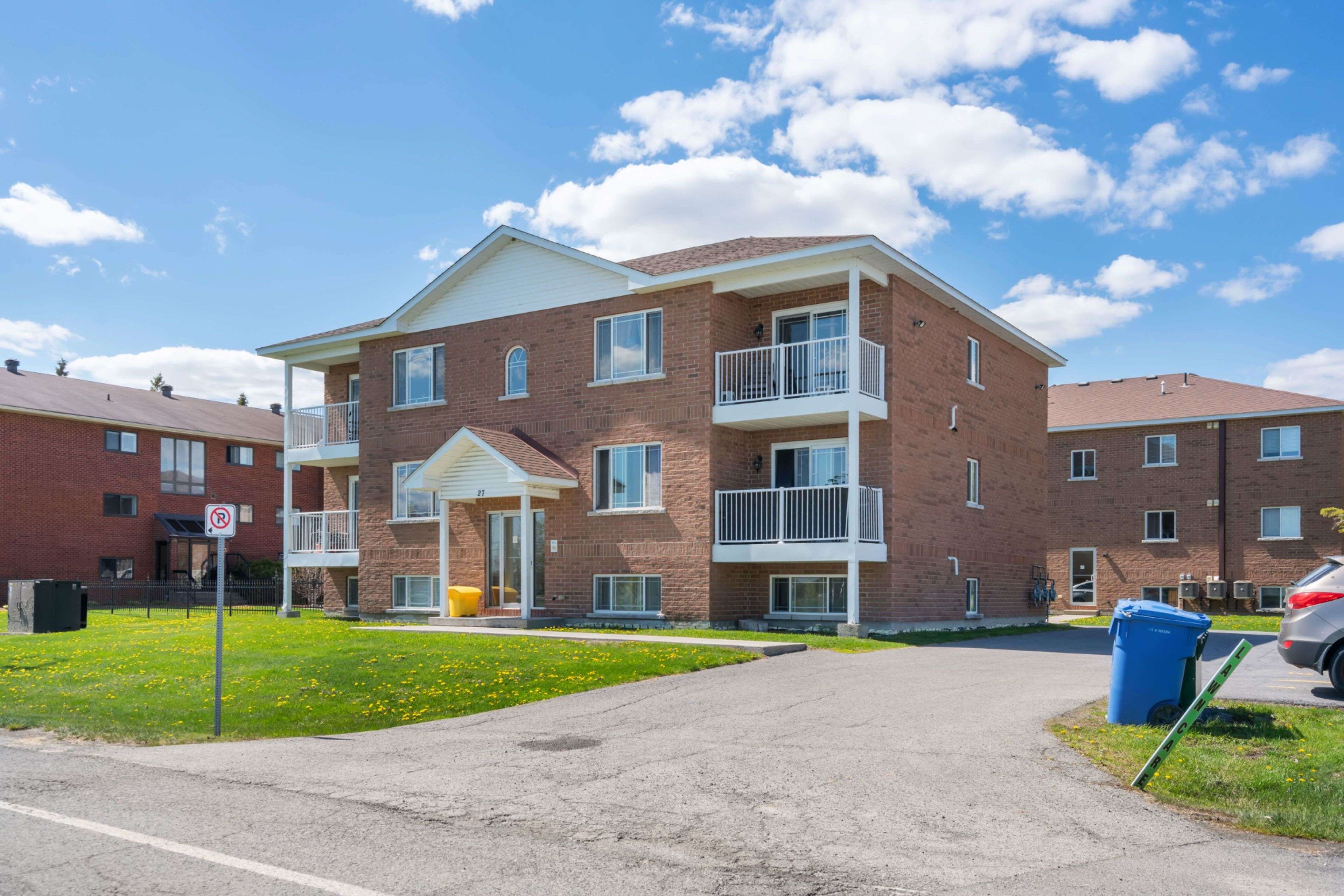 27 Long Sault DR, South Stormont, ON K0C 1P0