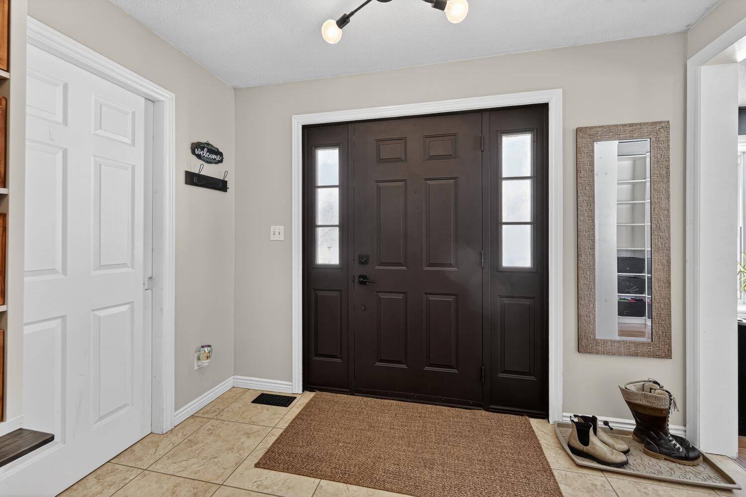 5475 Dejong RD, Augusta, ON K6V 5T2