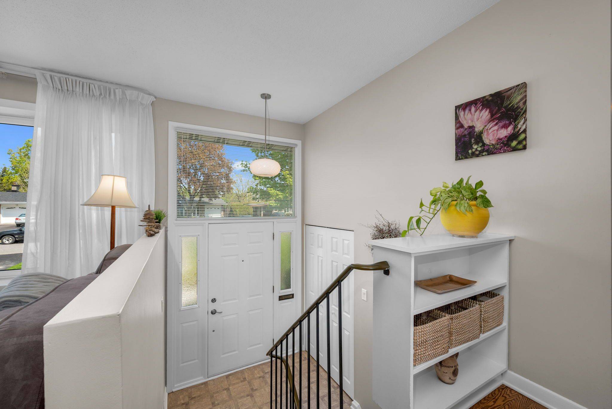 5 West Herrington CT, Crystal Bay - Rocky Point - Bayshore, ON K2H 6B9