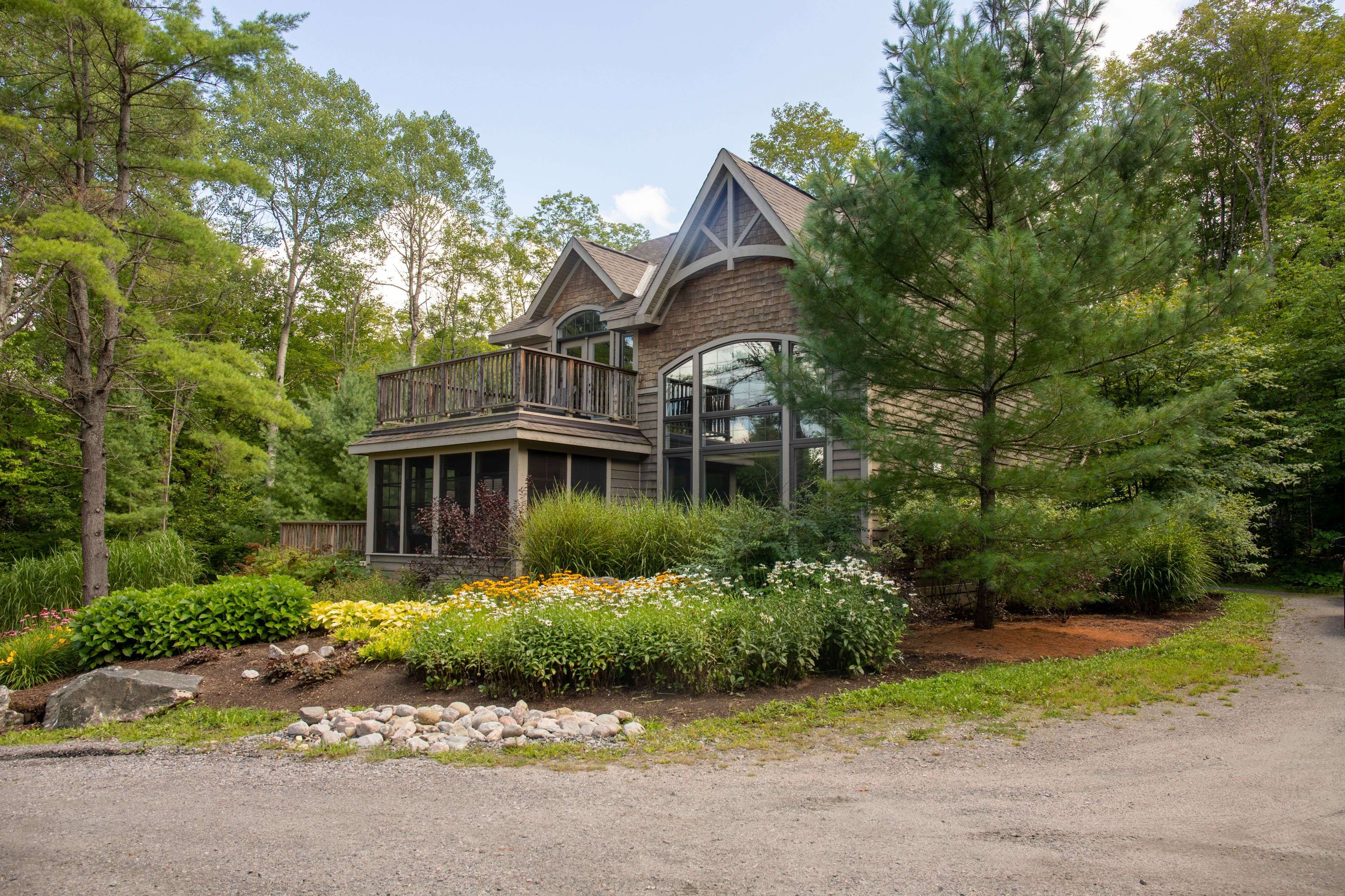 3876 Muskoka Rd 118 HWY W #Sandfield 9 W9, Muskoka Lakes, ON P0B 1J0