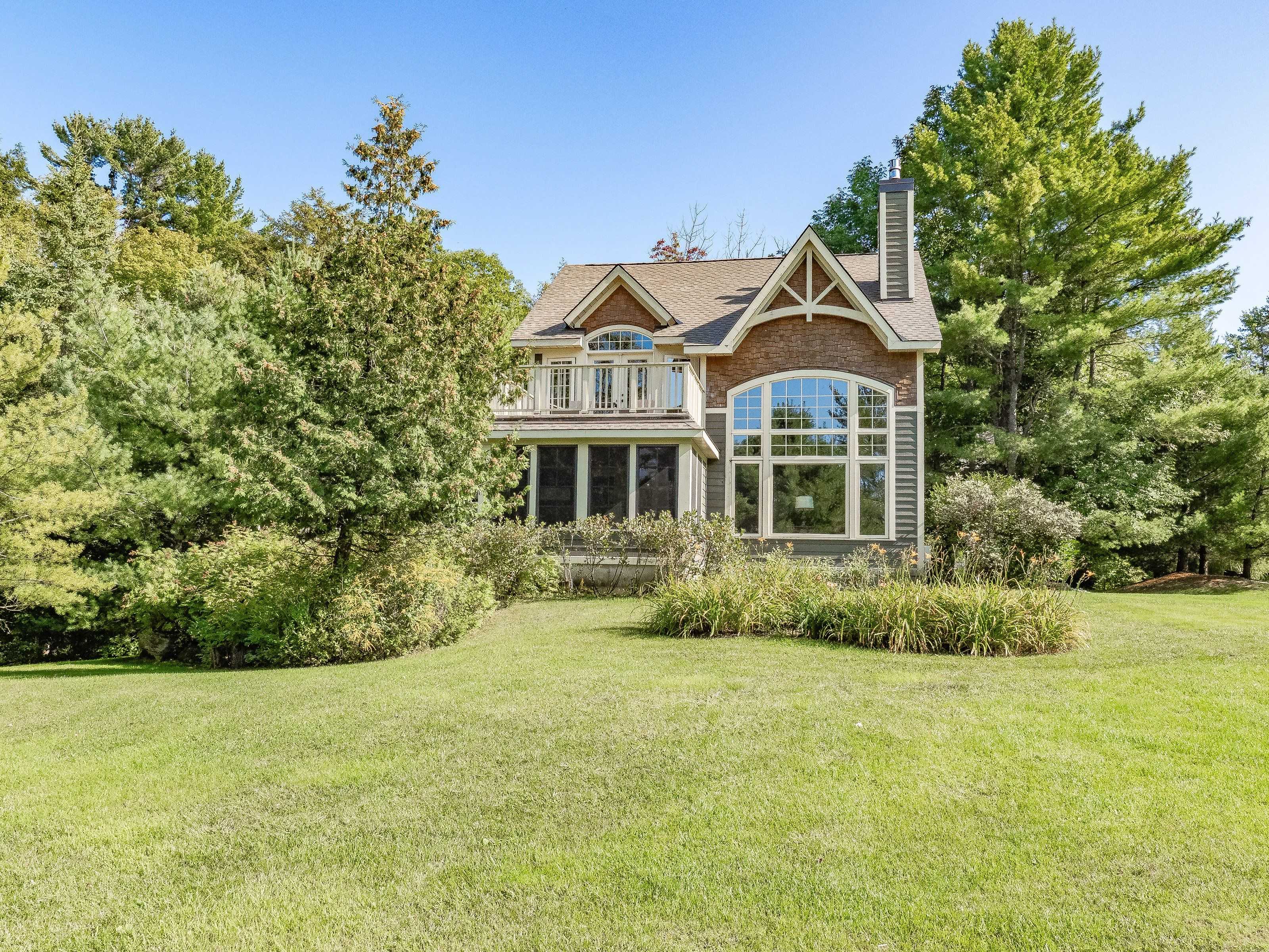 3876 Muskoka Rd 118 HWY W #Sandfield 8 W4, Muskoka Lakes, ON P0B 1J0