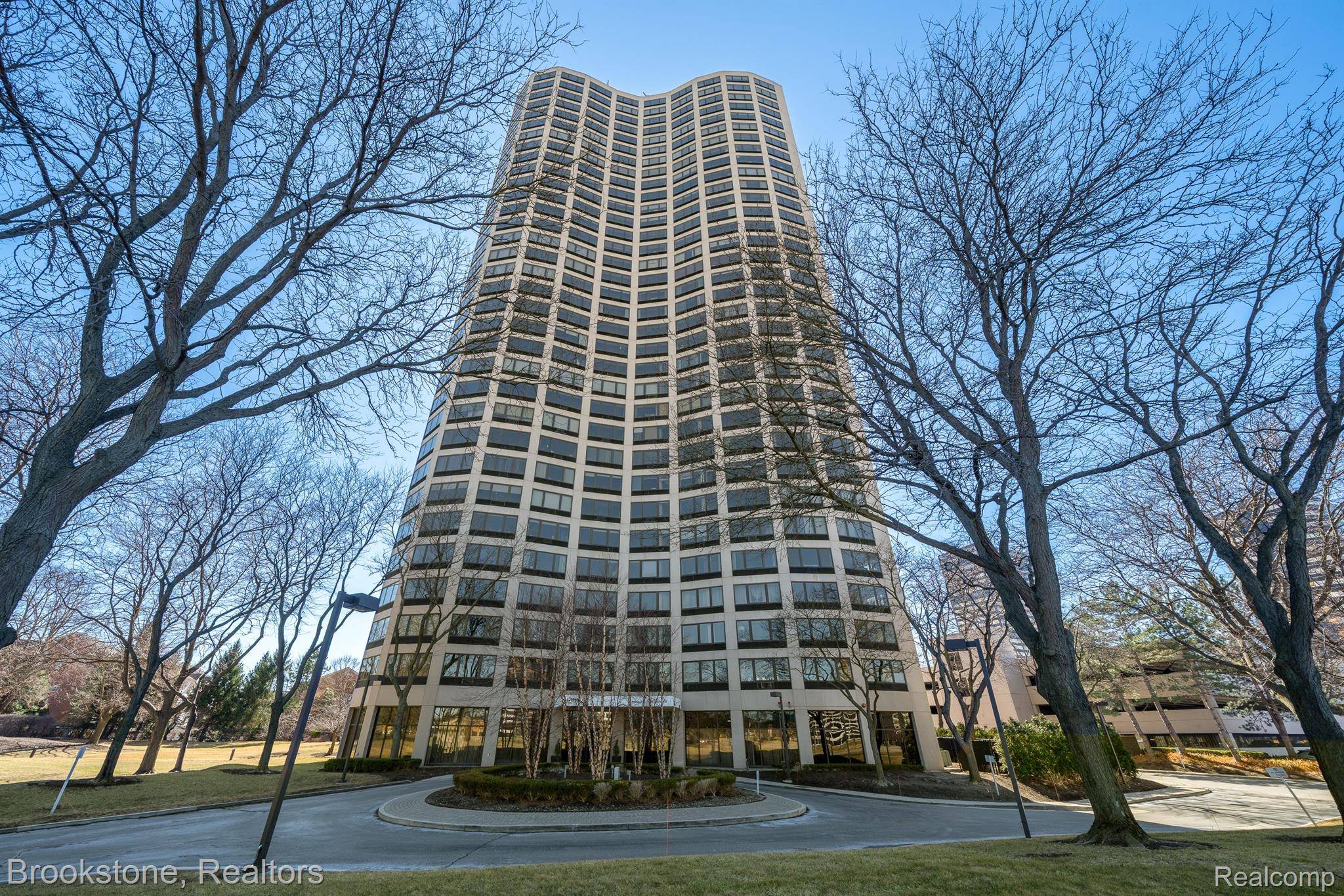 5000 Town Center DR #Ste # 2301, Southfield, MI 48075