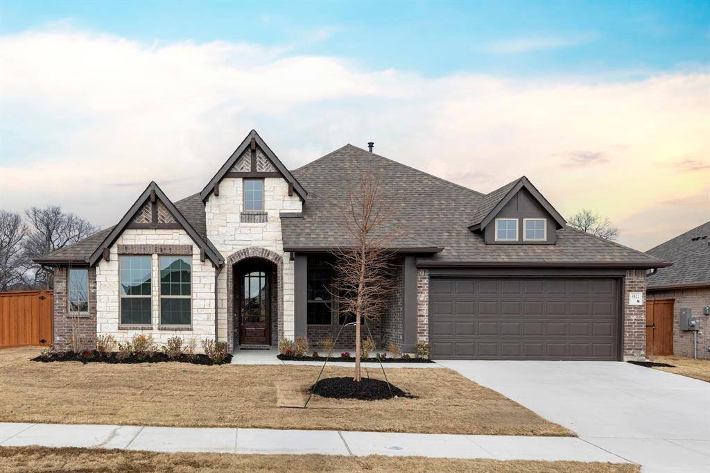 3821 Maize Avenue, Heartland, TX 75114