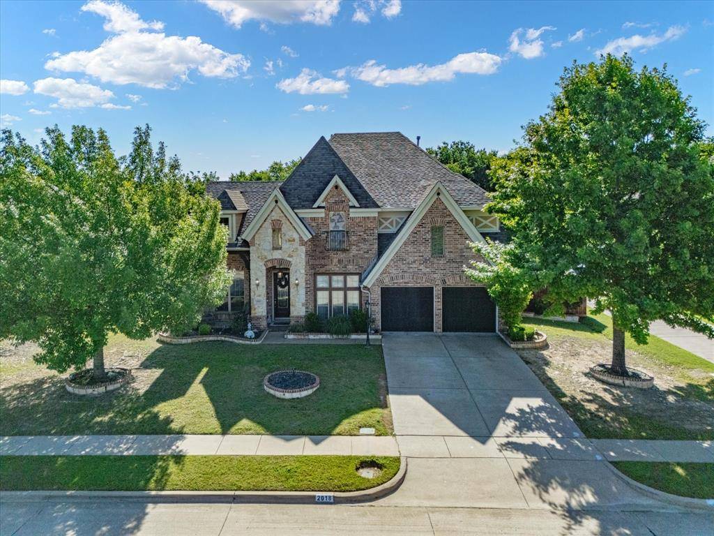 2018 Spring Creek Drive, Midlothian, TX 76065