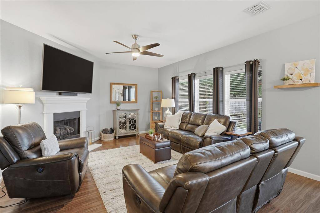 1405 Horseshoe Bend Court, Fort Worth, TX 76131