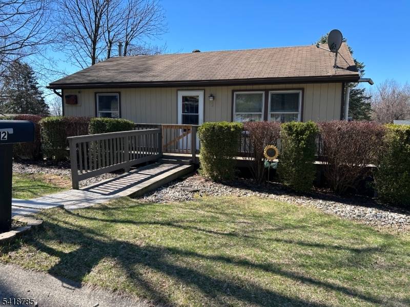 2 King Hill Rd, High Bridge Boro, NJ 08829