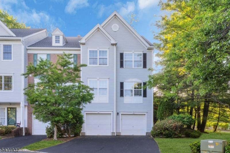 6 Clark Ct, Bernards Twp., NJ 07920