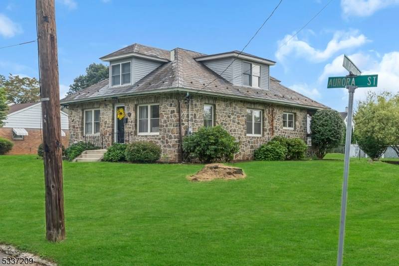 122 Aurora St, Lopatcong Twp., NJ 08865